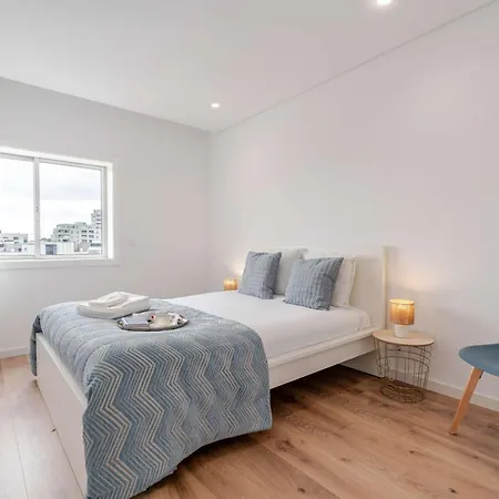 Bright Flat With Balcony & Garage By Hostwise Porto