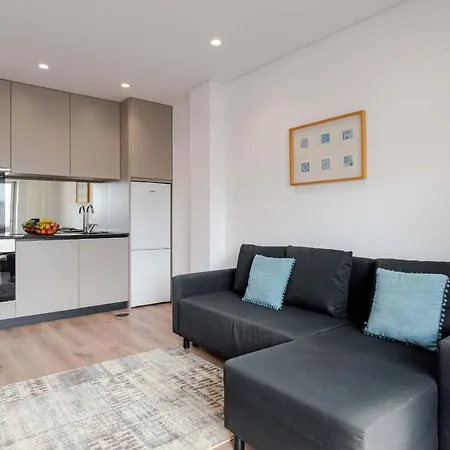 Appartement Bright Flat With Balcony & Garage By Hostwise *