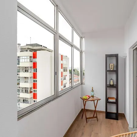 Bright Flat With Balcony & Garage By Hostwise