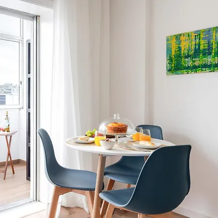 Bright Flat With Balcony & Garage By Hostwise Porto