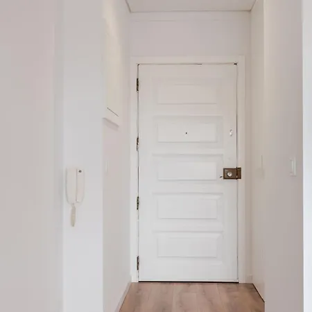 Bright Flat With Balcony & Garage By Hostwise * Porto